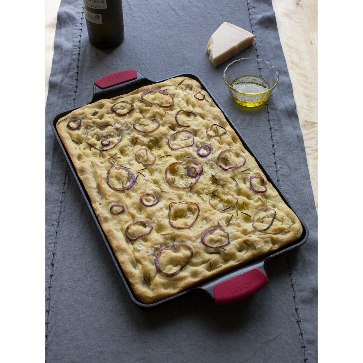 Lodge 15.5" x 10.5" Cast Iron Baking Pan